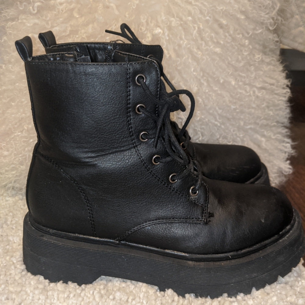 Platform boots
